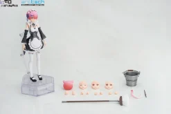 Action Figures><noscript><img width=