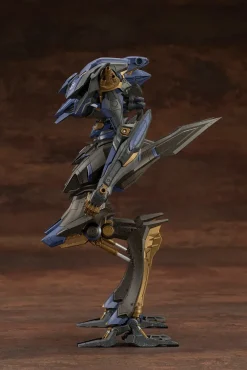 Plastic Models><noscript><img width=
