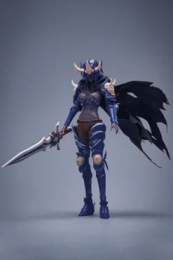 Plastic Models><noscript><img width=