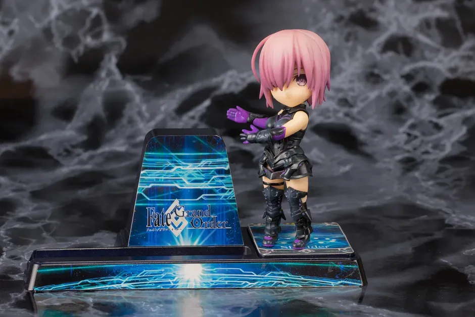 Bishoujo Character Collection Smartphone Stand No. 15: Fate/Grand Order Shielder/Mash Kyrielight New