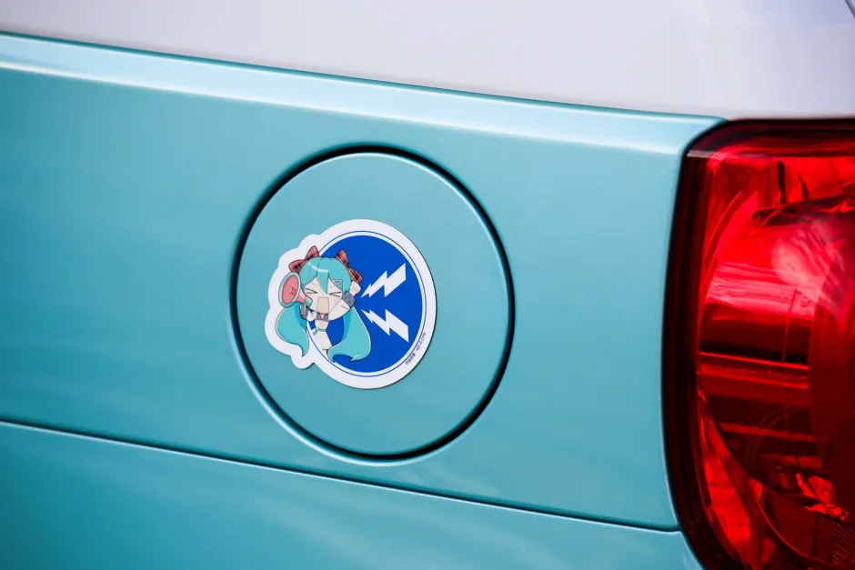 DBC x Hatsune Miku Shout out Miku Love! Ver. Magnet Sticker Sale