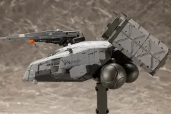 Plastic Models><noscript><img width=