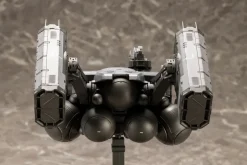 Plastic Models><noscript><img width=