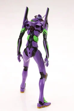 Plastic Models><noscript><img width=