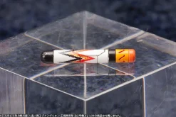 Plastic Models><noscript><img width=