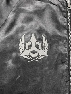 Jackets & Hoodies><noscript><img width=