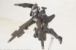 Plastic Models><noscript><img width=