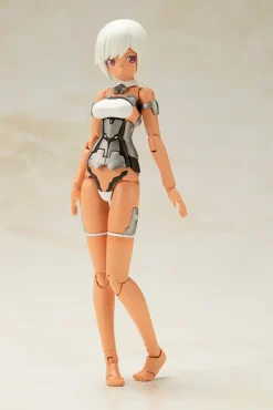 Plastic Models><noscript><img width=