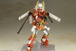 Plastic Models><noscript><img width=