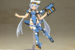 Plastic Models><noscript><img width=