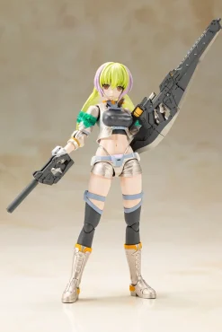 Plastic Models><noscript><img width=