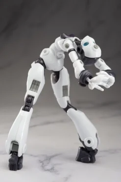 Plastic Models><noscript><img width=