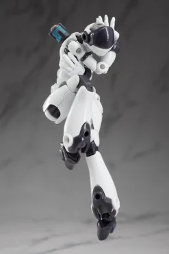 Plastic Models><noscript><img width=