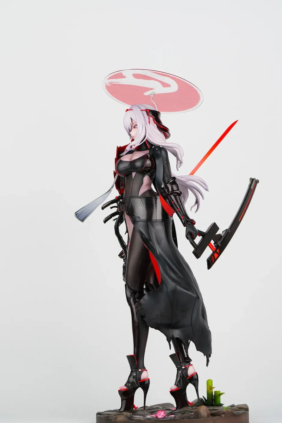 Goddess of Victory: Nikke Scarlet: Black Shadow 1/4 Scale Figure Discount