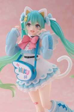 Bishoujo Figures><noscript><img width=