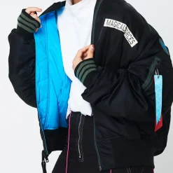 Jackets & Hoodies><noscript><img width=