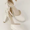 Footwear>Honey Salon Flower Pumps (White)