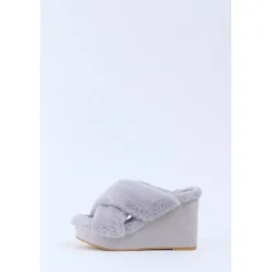 Footwear><noscript><img width=