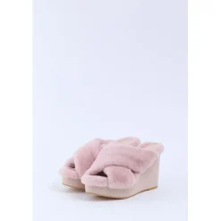 Footwear><noscript><img width=