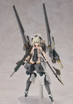 Plastic Models><noscript><img width=