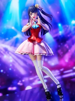 Plastic Models><noscript><img width=