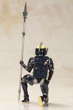 Plastic Models><noscript><img width=