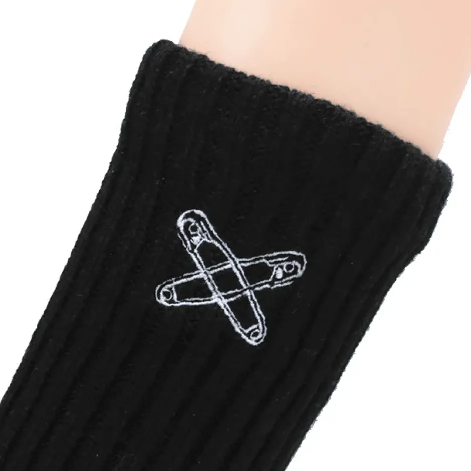 Footwear>LISTEN FLAVOR Safety Pin Cross Leg Warmers