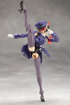 Plastic Models><noscript><img width=