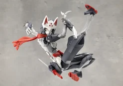 Plastic Models><noscript><img width=