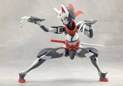 Plastic Models><noscript><img width=