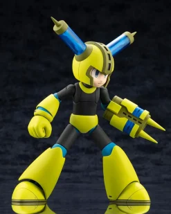 Plastic Models><noscript><img width=
