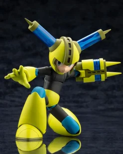 Plastic Models><noscript><img width=