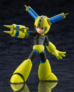 Plastic Models><noscript><img width=