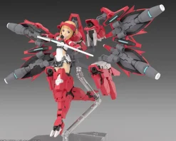 Plastic Models><noscript><img width=