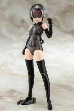 Plastic Models><noscript><img width=