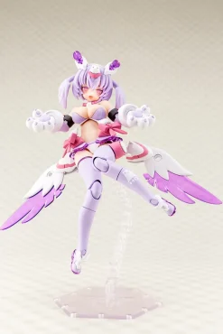 Plastic Models><noscript><img width=