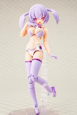 Plastic Models><noscript><img width=