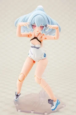 Plastic Models><noscript><img width=