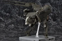 Plastic Models><noscript><img width=