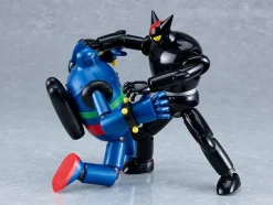 Plastic Models><noscript><img width=