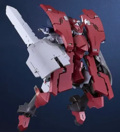 Plastic Models><noscript><img width=