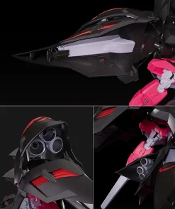 Plastic Models><noscript><img width=