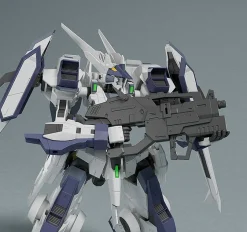Plastic Models><noscript><img width=