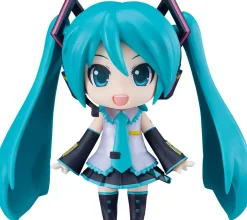 Plastic Models><noscript><img width=