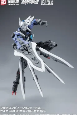 Plastic Models><noscript><img width=