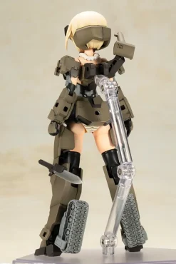 Plastic Models><noscript><img width=