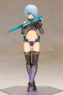 Plastic Models><noscript><img width=