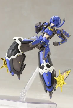 Plastic Models><noscript><img width=