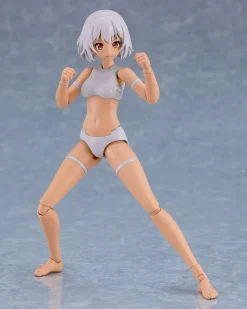Plastic Models><noscript><img width=