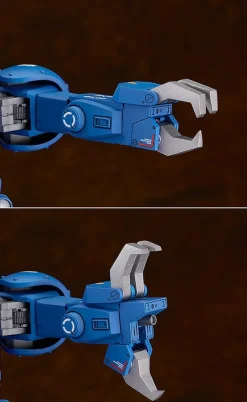 Plastic Models><noscript><img width=
